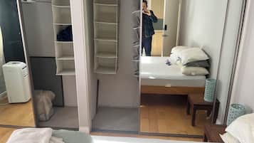 1 bedroom, desk, iron/ironing board, free WiFi