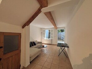 Living area - Charming air-conditioned house with courtyard in the center of Avignon (Avignon)