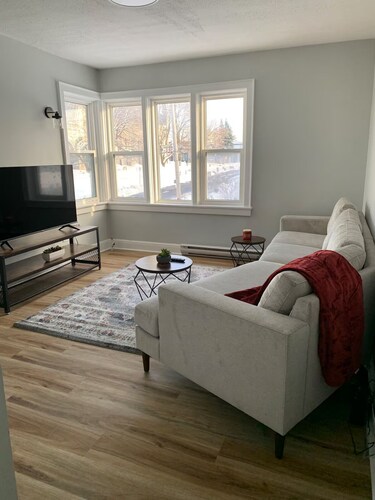 Bright Large New 1 Bed, Centrally Located