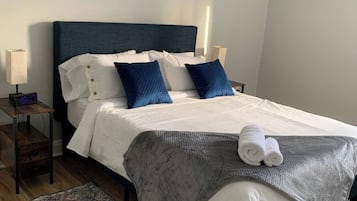 1 bedroom, iron/ironing board, bed sheets