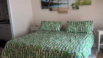 1 bedroom, WiFi, bed sheets