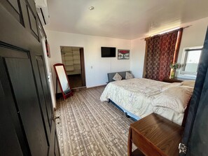 3 slaapkamers, een strijkplank/strijkijzer, wifi, beddengoed