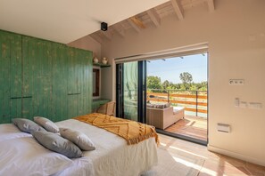 Family House, Lake View | In-room safe, individually decorated, individually furnished - Alfarrobeiras Nature Agroturismo (Olhao)