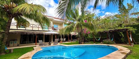 Outdoor pool, a heated pool