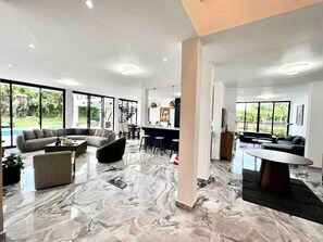 Villa, 6 Bedrooms, Accessible, Smoking | Interior