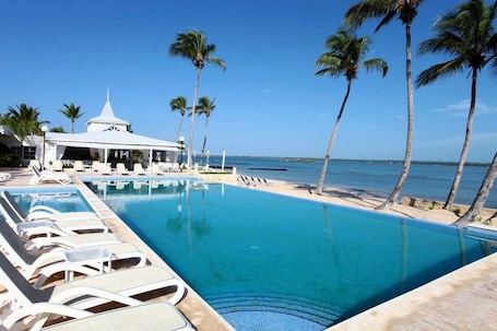 Villa, 6 Bedrooms, Accessible, Smoking | Pool | Outdoor pool