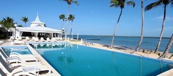 Elegant, Modern Style Villa in Playa Nueva Romana2