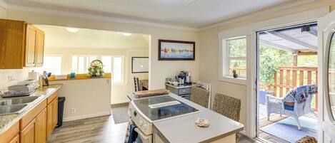 Fridge, microwave, coffee/tea maker, dining tables
