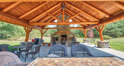 Steps to Lakefront: Dog-Friendly Cabin in Levering