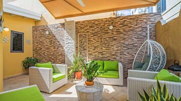 House (2 Bedrooms) | Property amenity
