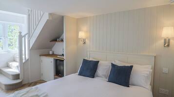 3 bedrooms, individually decorated, individually furnished, free WiFi