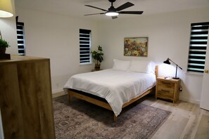 3 chambres, fer et planche à repasser, Wi-Fi gratuit, draps fournis