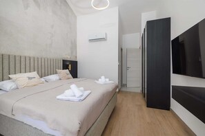 3 bedrooms, iron/ironing board, free WiFi, bed sheets - Villa SUNSET II with private pool and beautiful sea view (Vrbnik)