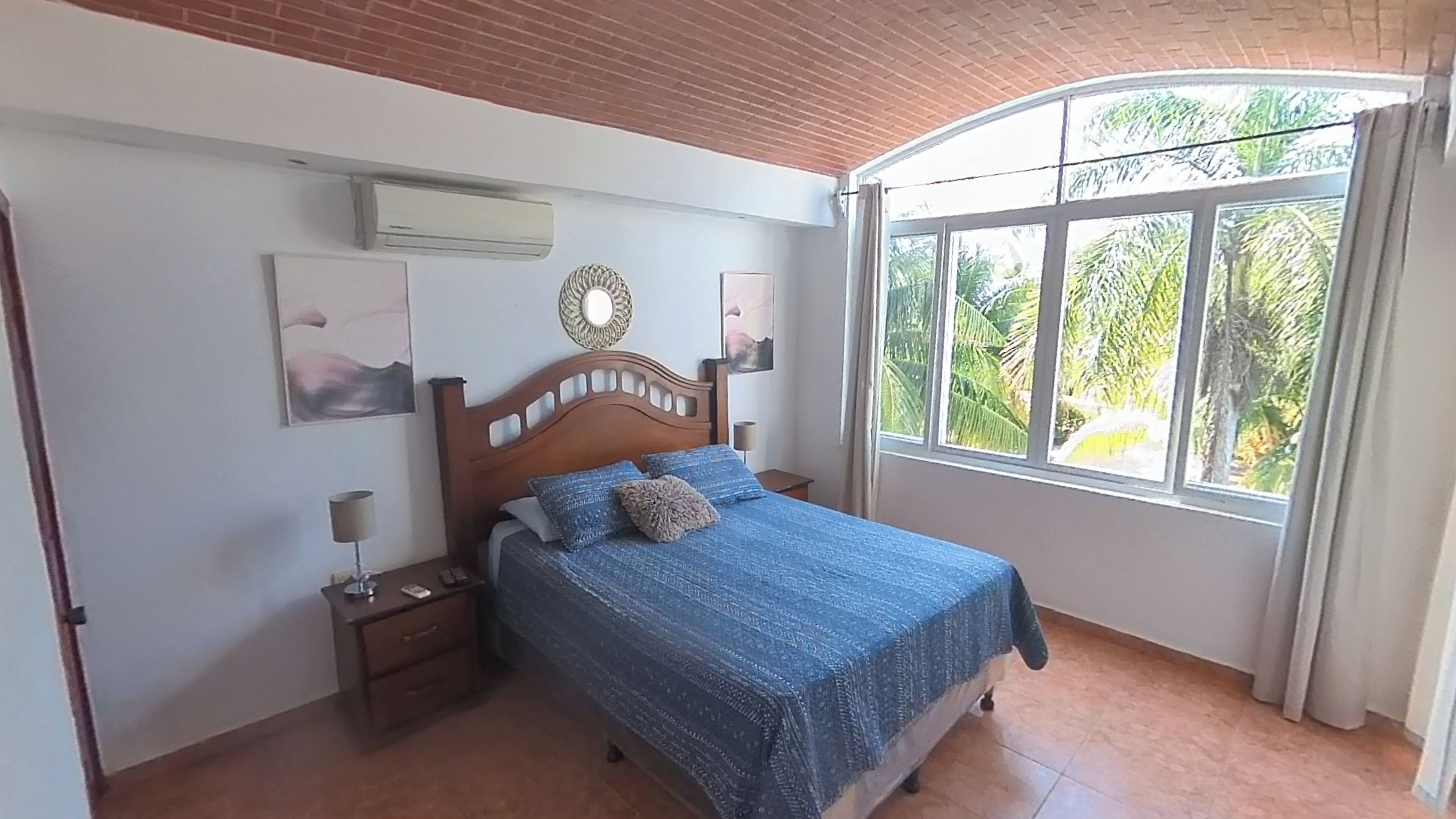 4 habitaciones, tabla de planchar con plancha y wifi gratis 