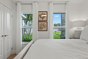 3 chambres, fer et planche à repasser, Wi-Fi gratuit, draps fournis