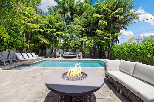 Outdoor pool, a heated pool