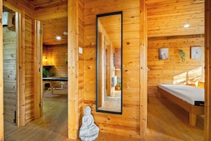 6 chambres, fer et planche à repasser, lit parapluie, Wi-Fi gratuit