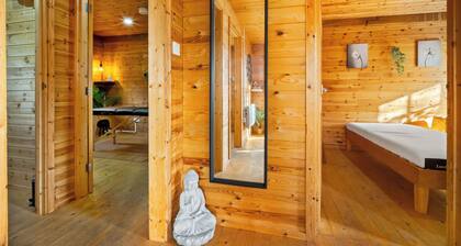 Spacious, Cosy & Chic Cottage with Hot tub