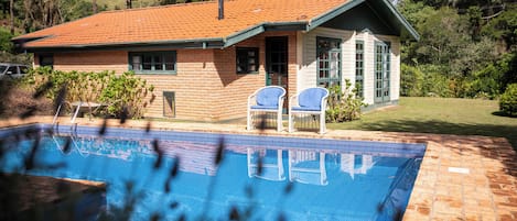 Outdoor pool, sun loungers