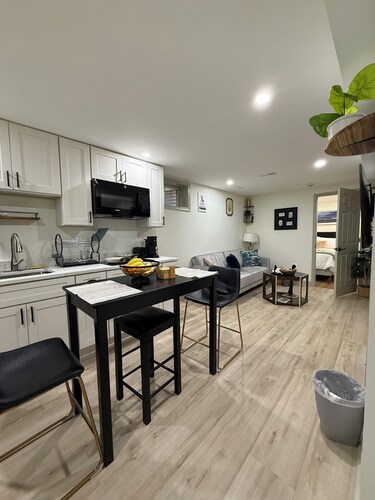 Charming and Convenient Retreat in the vibrant Upper Northwest of DC