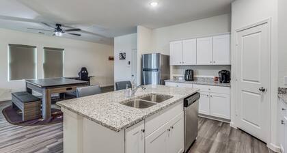 Dream Home Gym, 85" TVs, 5BR/4BA