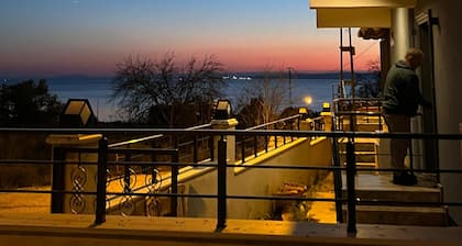 Beşer Turizm - Avşa Adası Çınar Koyu