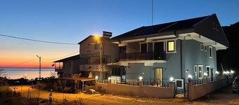 Beşer Turizm - Avşa Adası Çınar Koyu