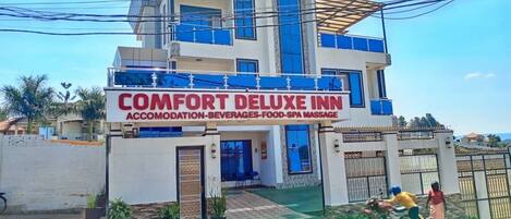 Fachada de la propiedad