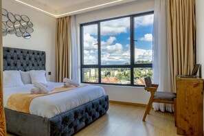 1 bedroom, in-room safe, desk, iron/ironing board - Nairobi City Luxury 1Br, Pool, Gym, View, minute walk to Junction Mall  (Nairobi)