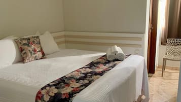 Comfort-Doppelzimmer | Verdunkelungsvorhänge, Bügeleisen/Bügelbrett, kostenloses WLAN