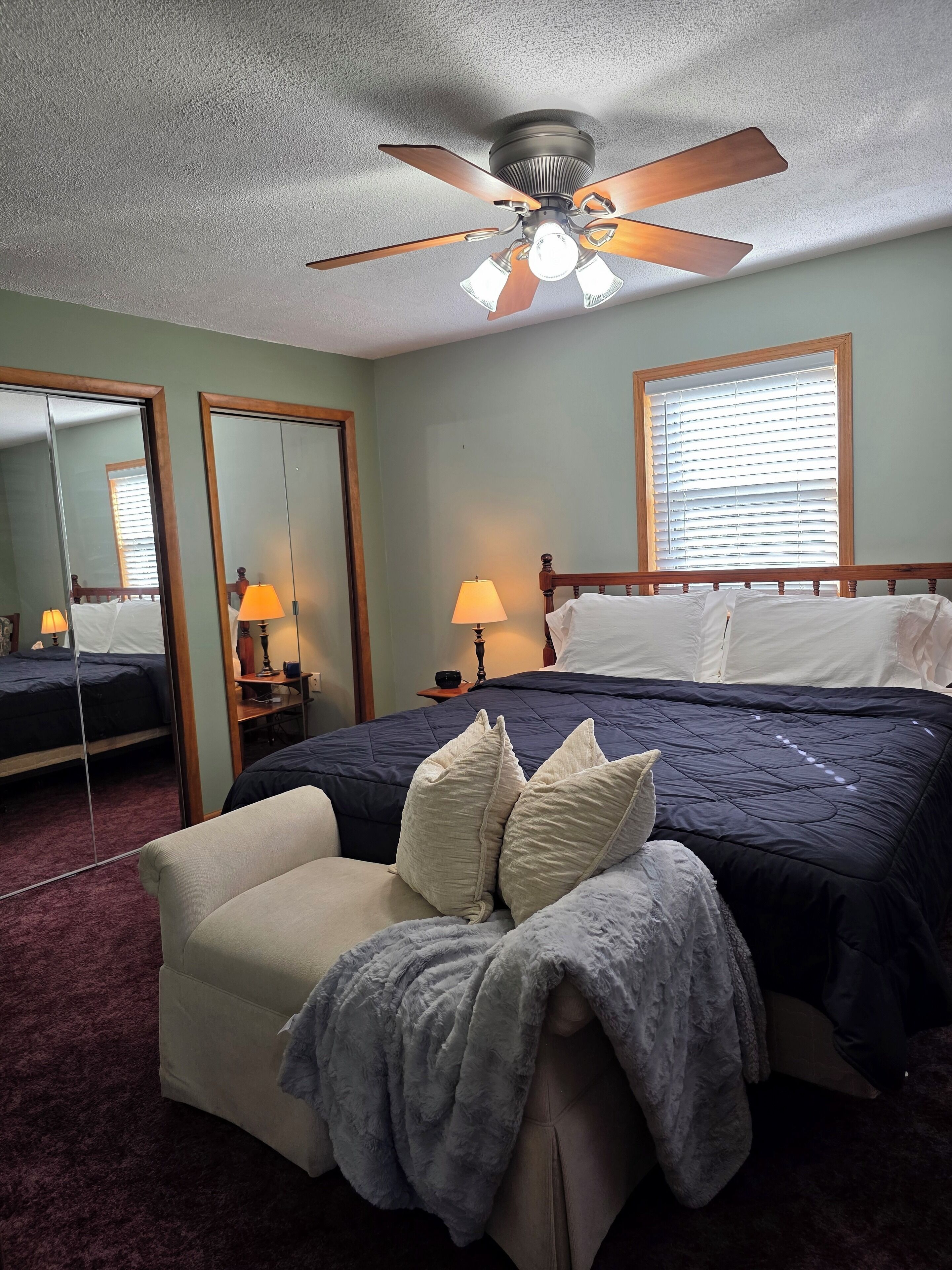 5 bedrooms, free WiFi, bed sheets