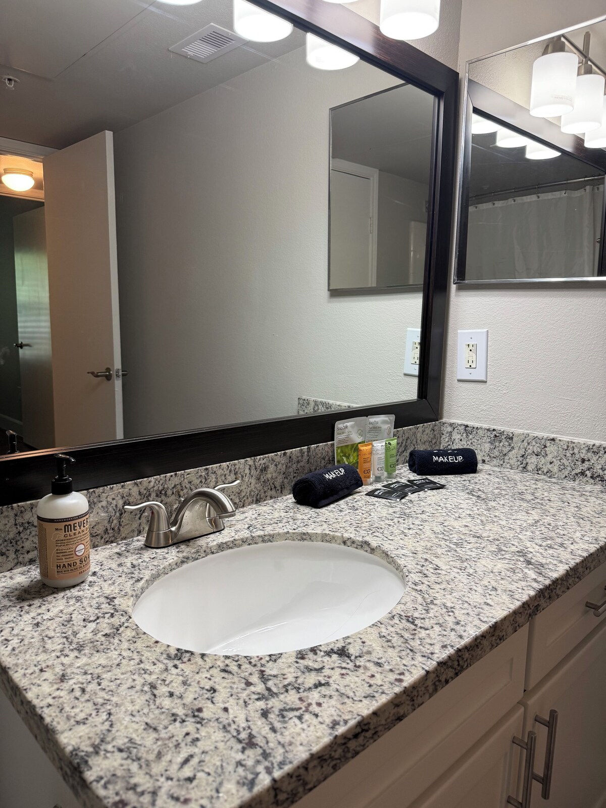 Photo 11 of Apartment near NRG With Free Parking & WiFi