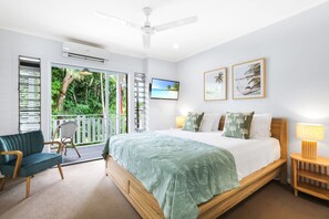 2 bedrooms, desk, iron/ironing board, travel cot