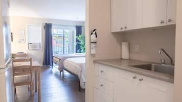 Desk, iron/ironing board, WiFi (free), bed sheets