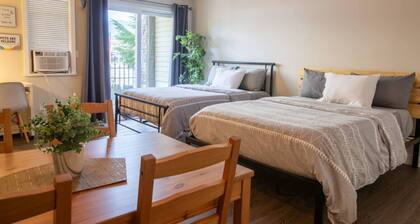 RiversTail Retreat | Pet-Friendly & Steps to The Lake