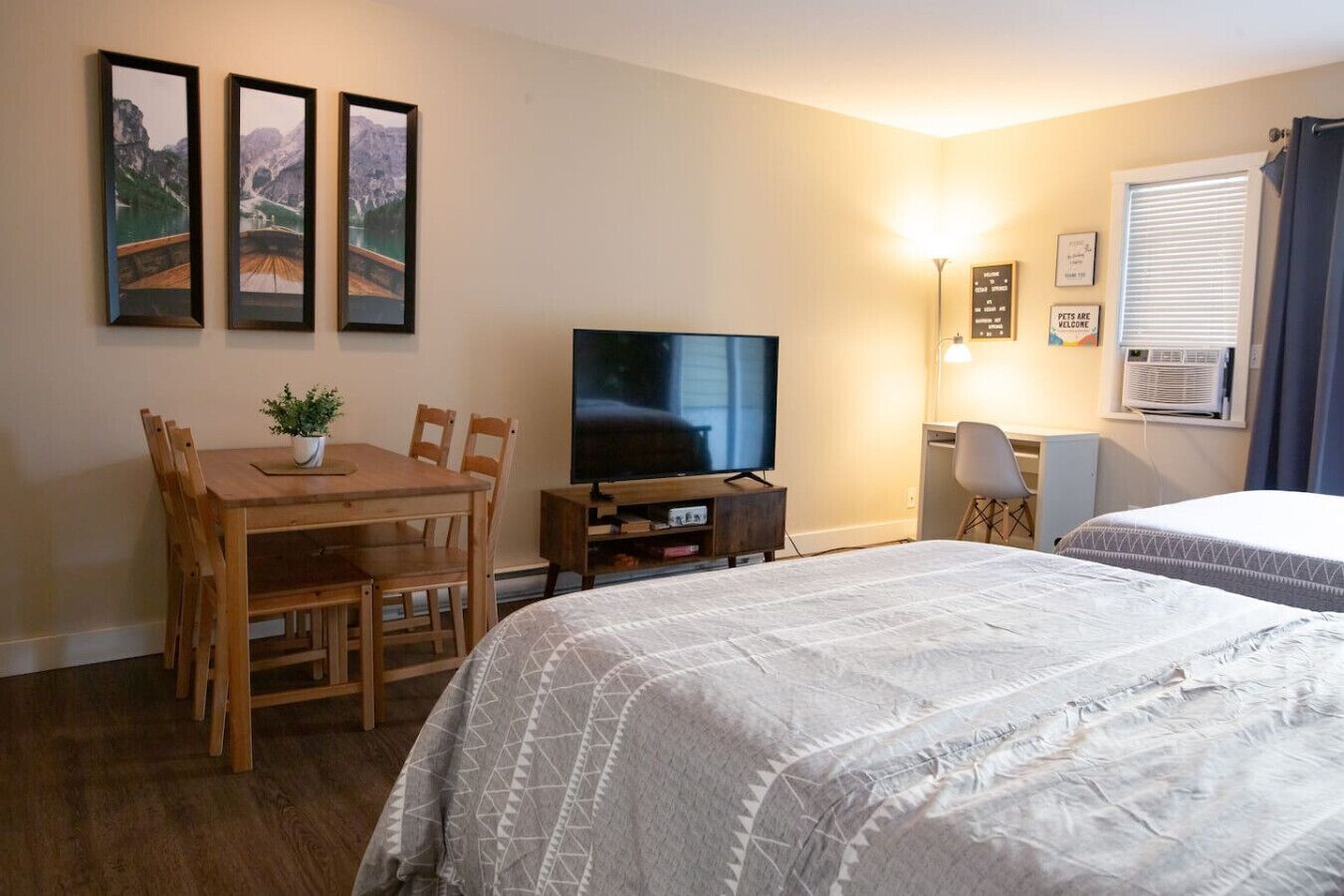Desk, iron/ironing board, WiFi (free), bed sheets