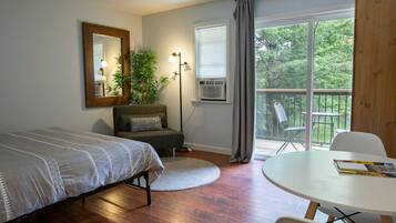 Desk, iron/ironing board, travel cot, free WiFi