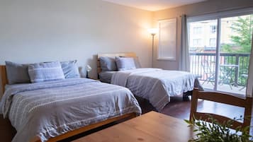 办公桌、熨斗/熨衣板、旅行婴儿床、免费 WiFi