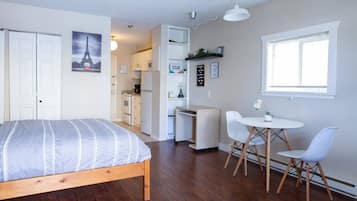 Iron/ironing board, travel crib, WiFi (free), bed sheets