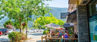 The Riverbend | Modern Studio @ Harrison Lake