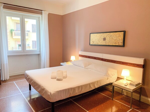 3 habitaciones, cuna de viaje, wifi gratis y ropa de cama 