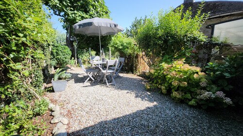 Maison de campagne au cœur du village & à quelques pas du lac