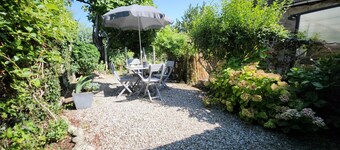 Country house in the heart of the village & a stone's throw from the lake