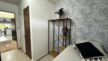 4 chambres, fer et planche à repasser, Wi-Fi gratuit, draps fournis