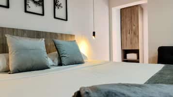 19 bedrooms, desk, iron/ironing board, free WiFi