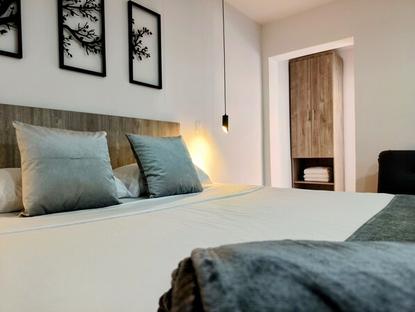 19 bedrooms, desk, iron/ironing board, free WiFi