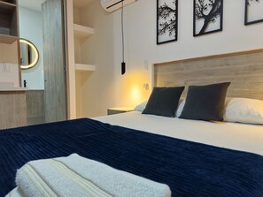 19 bedrooms, desk, iron/ironing board, free WiFi