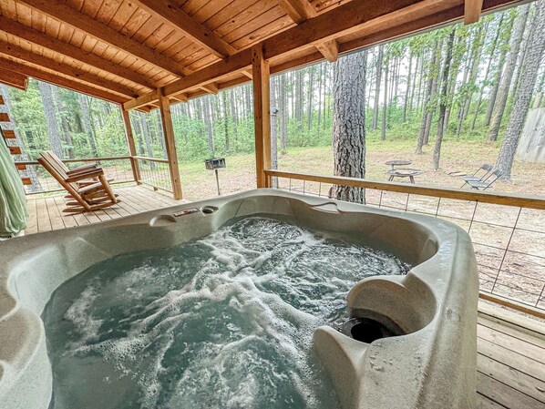 Tina de hidromasaje al aire libre