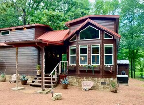 Exterior - Heavenly Escape into the Forest- Tiny Home at Allen Acres Resort (Edgewood)