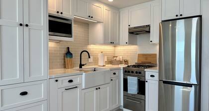 Oside Beach Cottage - Stay on the Sand in Oceanside, CA